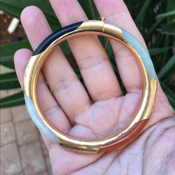 Vintage Jewelry - Multi color jade solid 14k hinged bangle bracelet